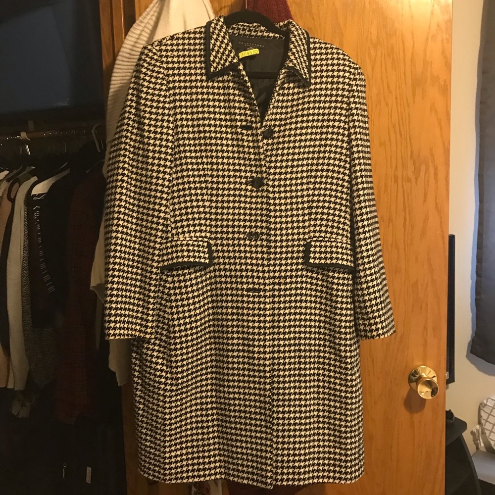 Houndstooth trench coat